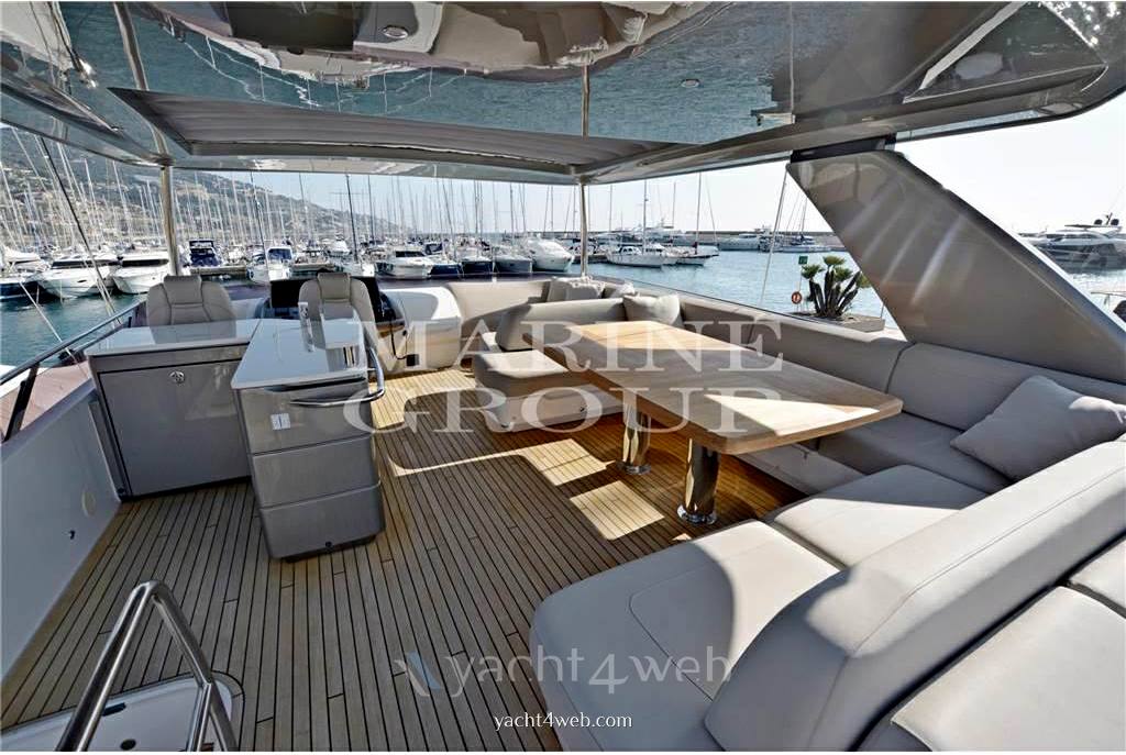 Princess yachts F70 Flybridge