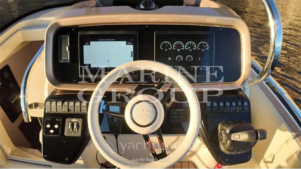 Invictus Gt320 Photo