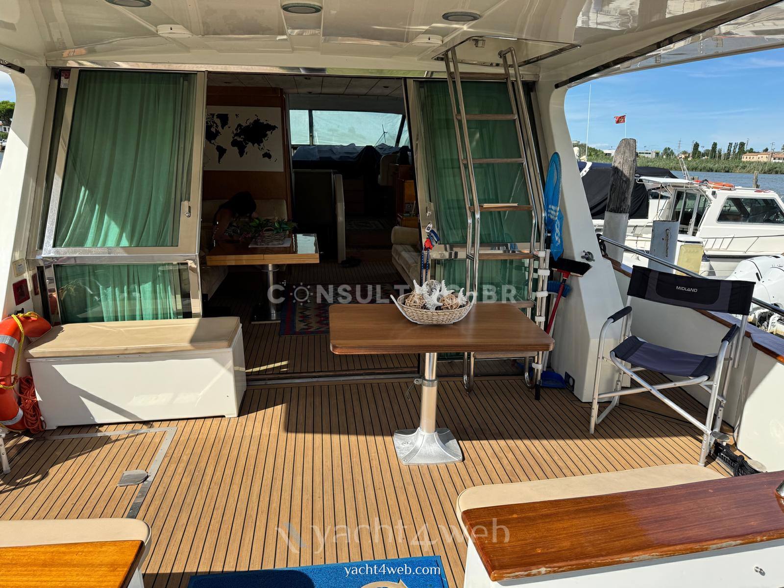 Alfamarine 16.50 fly