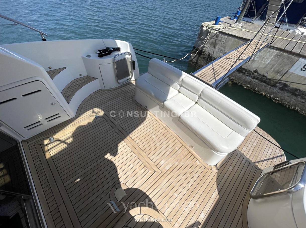 Azimut 42 fly