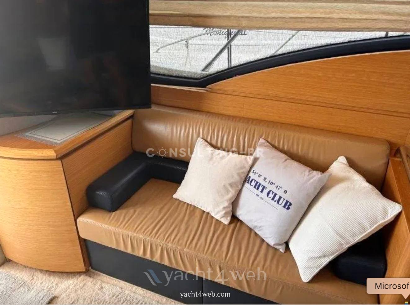 Azimut 43 fly
