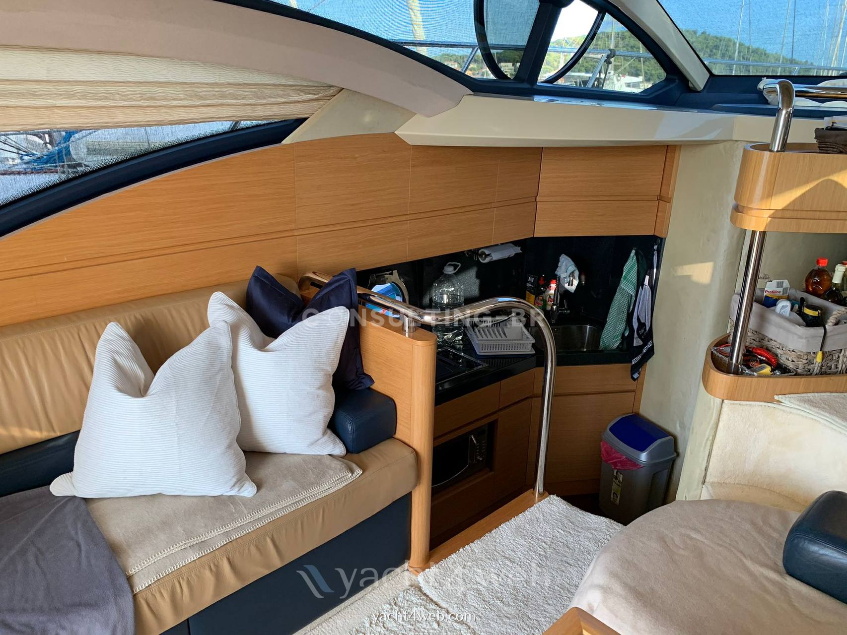 Azimut 43 fly