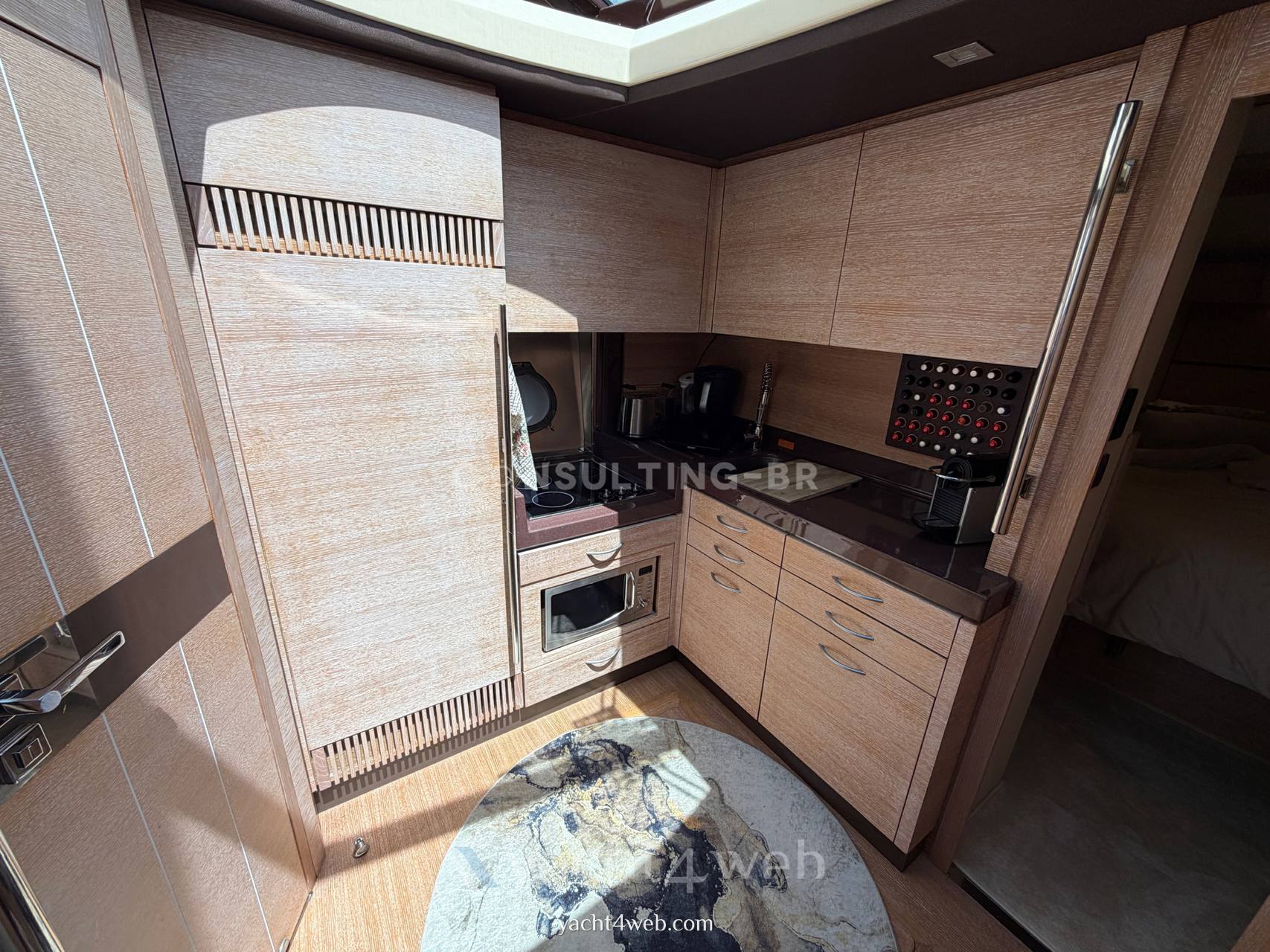 Azimut 47 fly