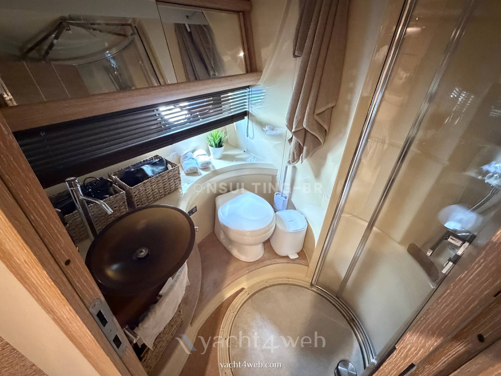 Azimut 47 fly