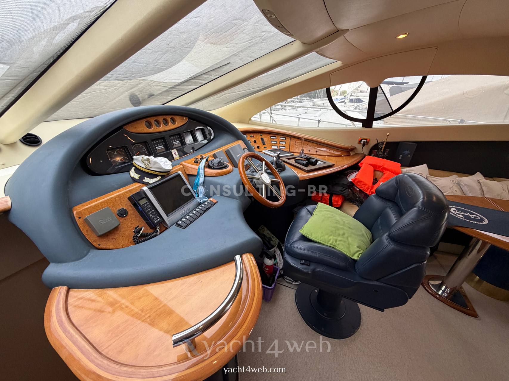 Azimut 55 fly