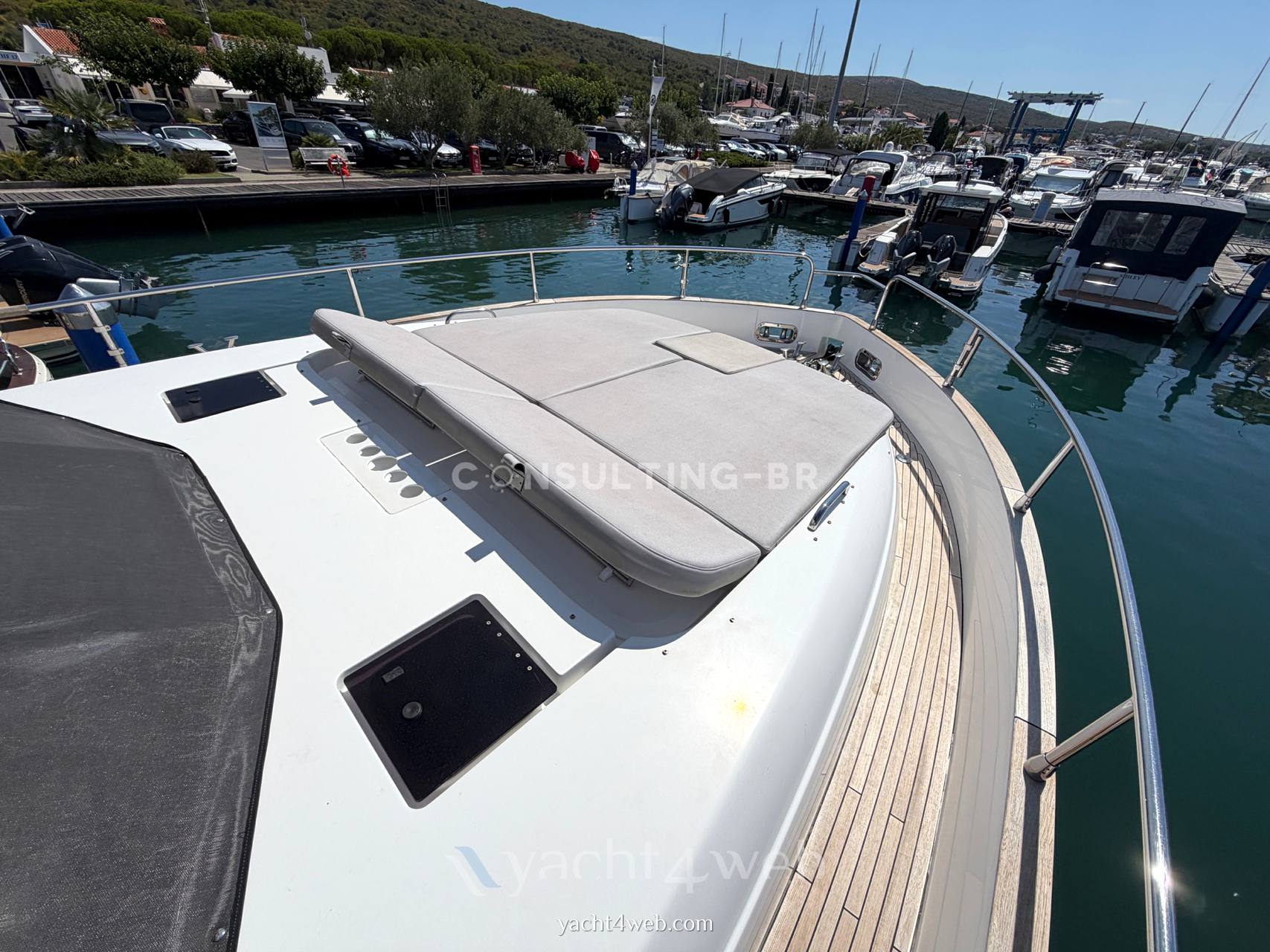 Azimut Magellano 43