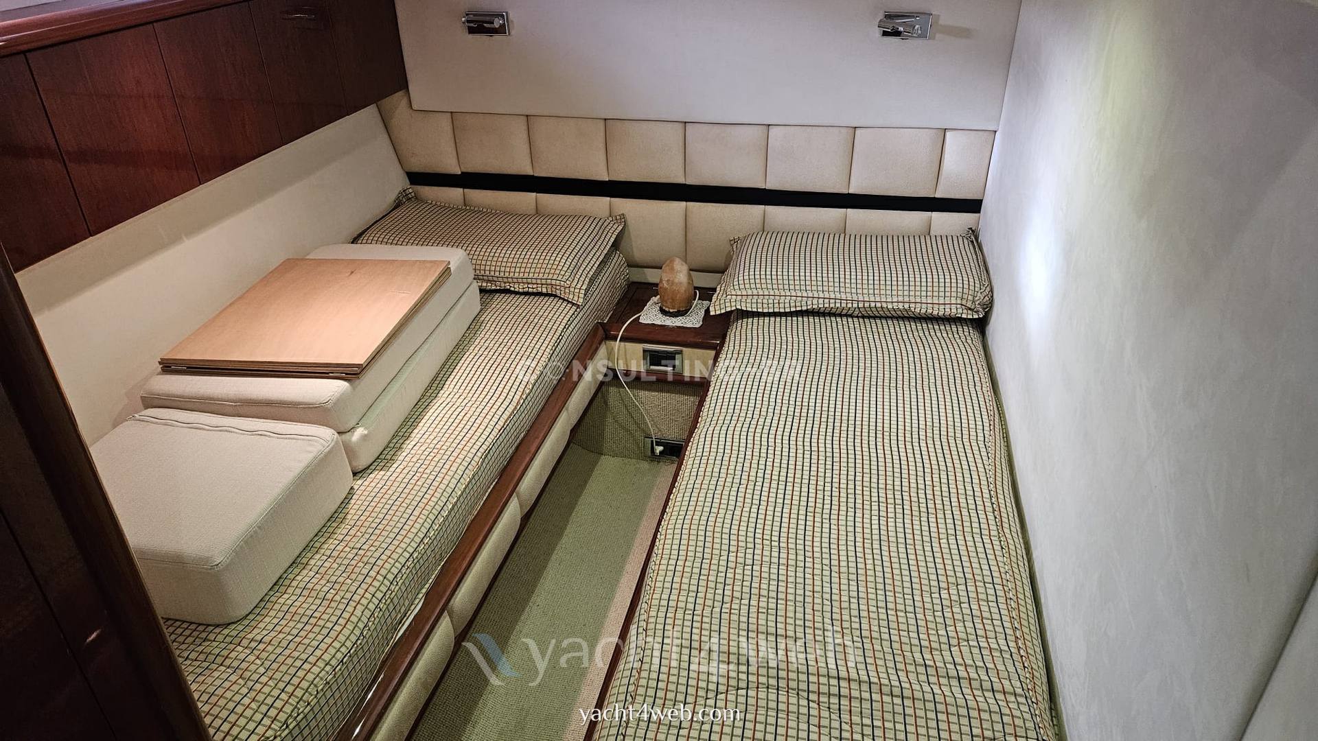 Fairline Squadron 58