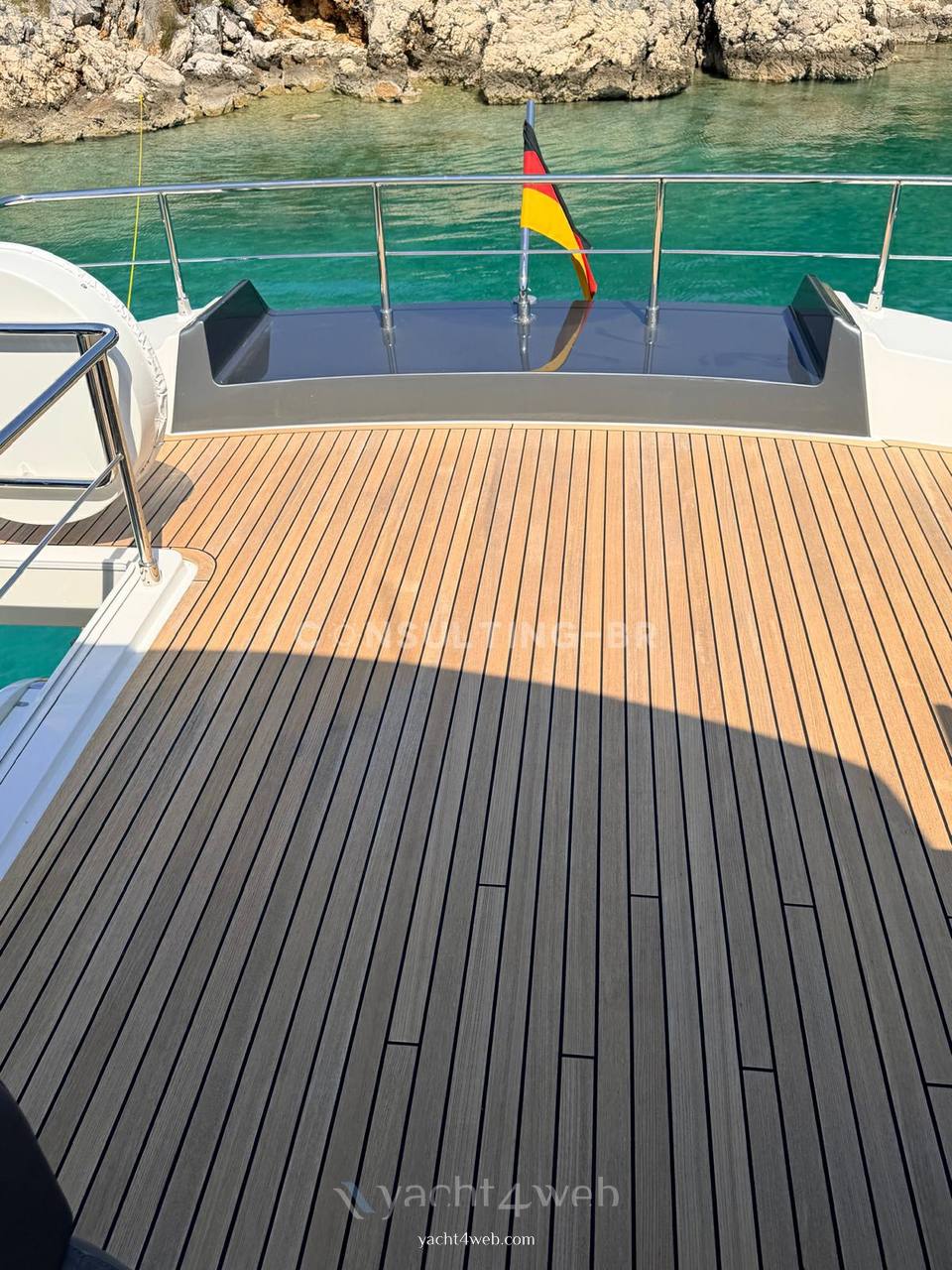 Ferretti 670 fly