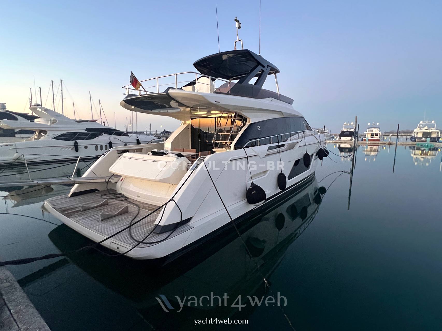 Ferretti 670 fly