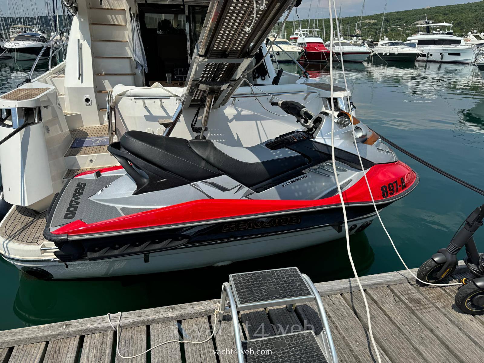 Galeon 530 fly