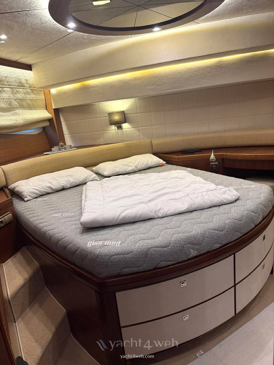 Galeon 530 fly
