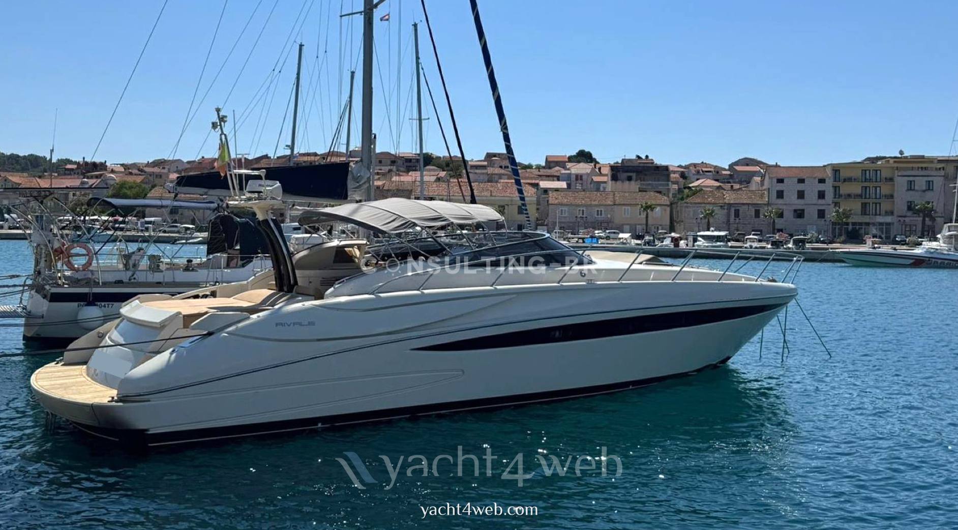 Riva 52 rivale
