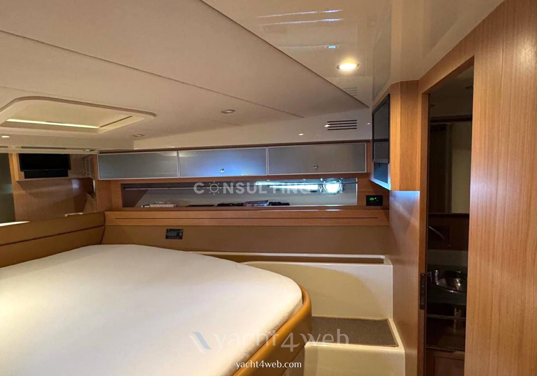 Riva 52 rivale