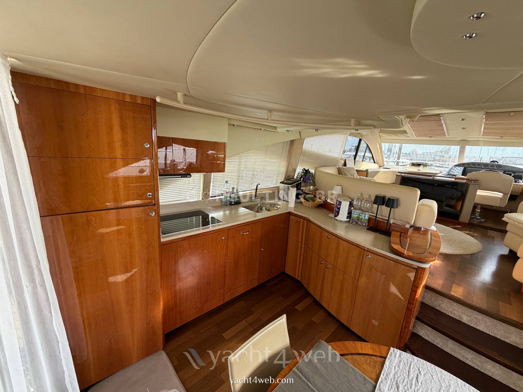 Sealine T60
