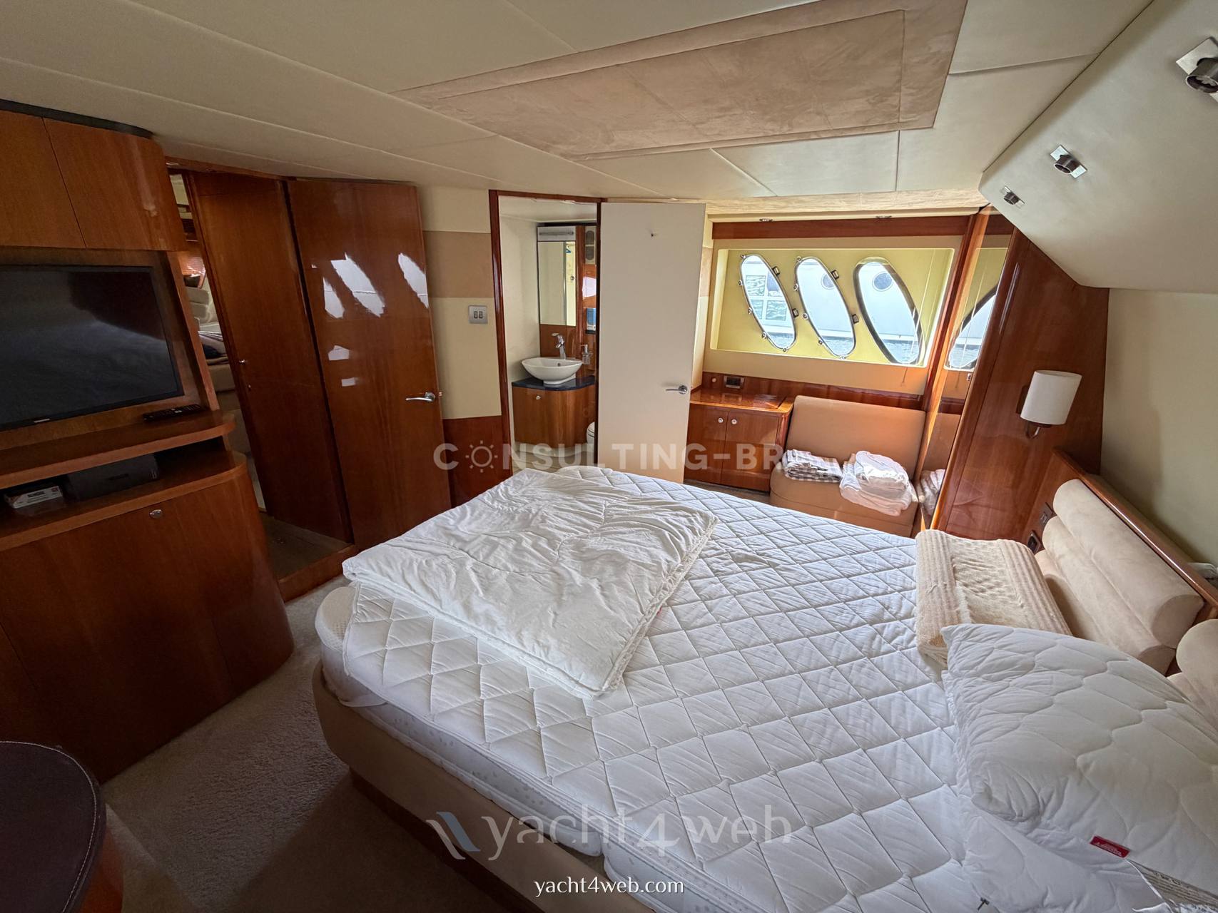 Sealine T60