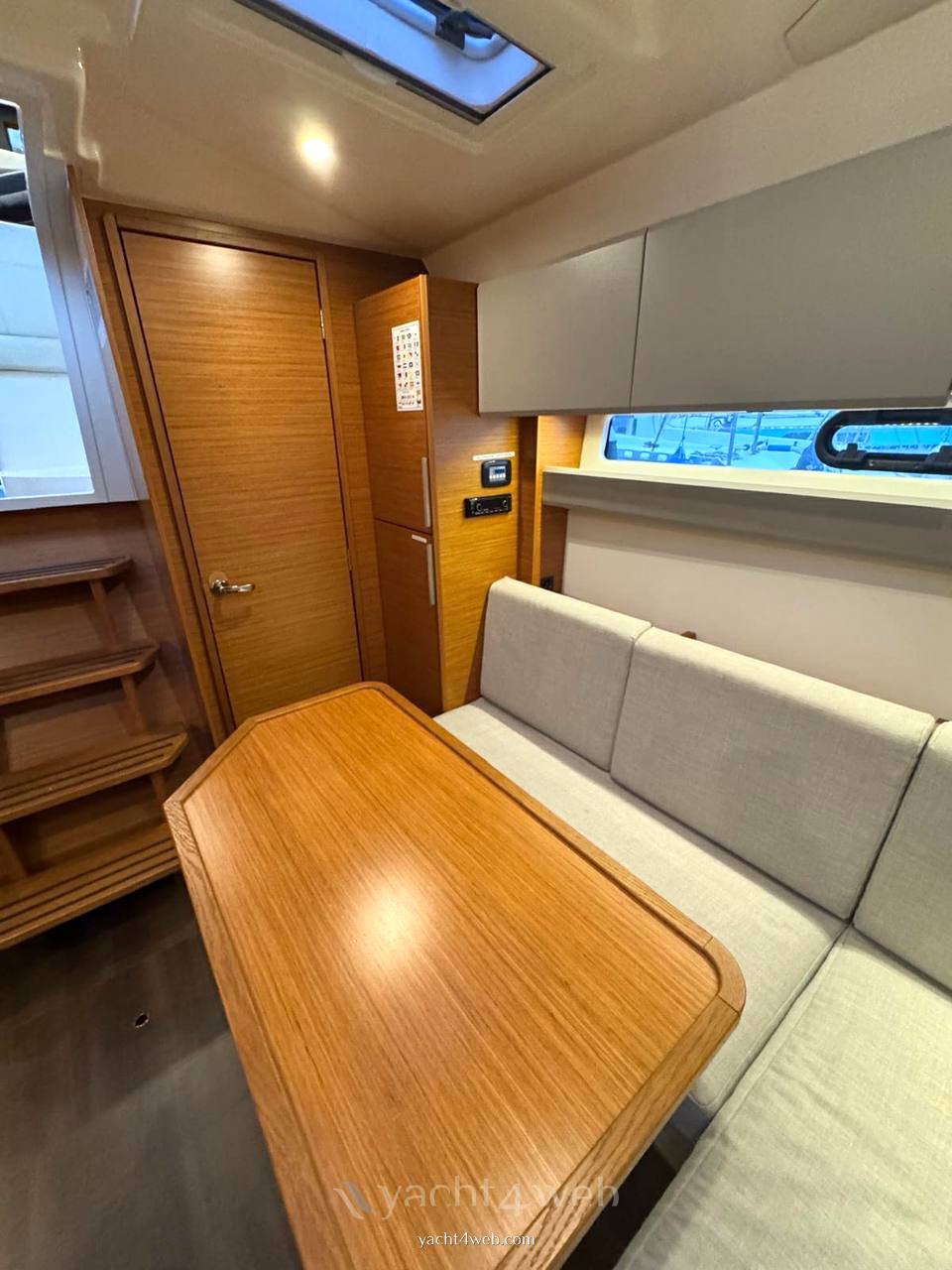 Bavaria Sport 360 ht barco a motor