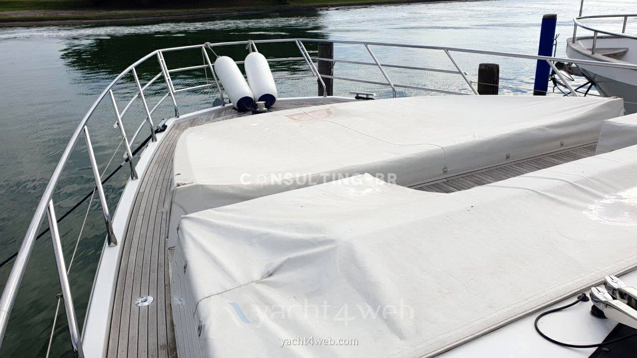 Azimut 66 fly 机动船 用于销售