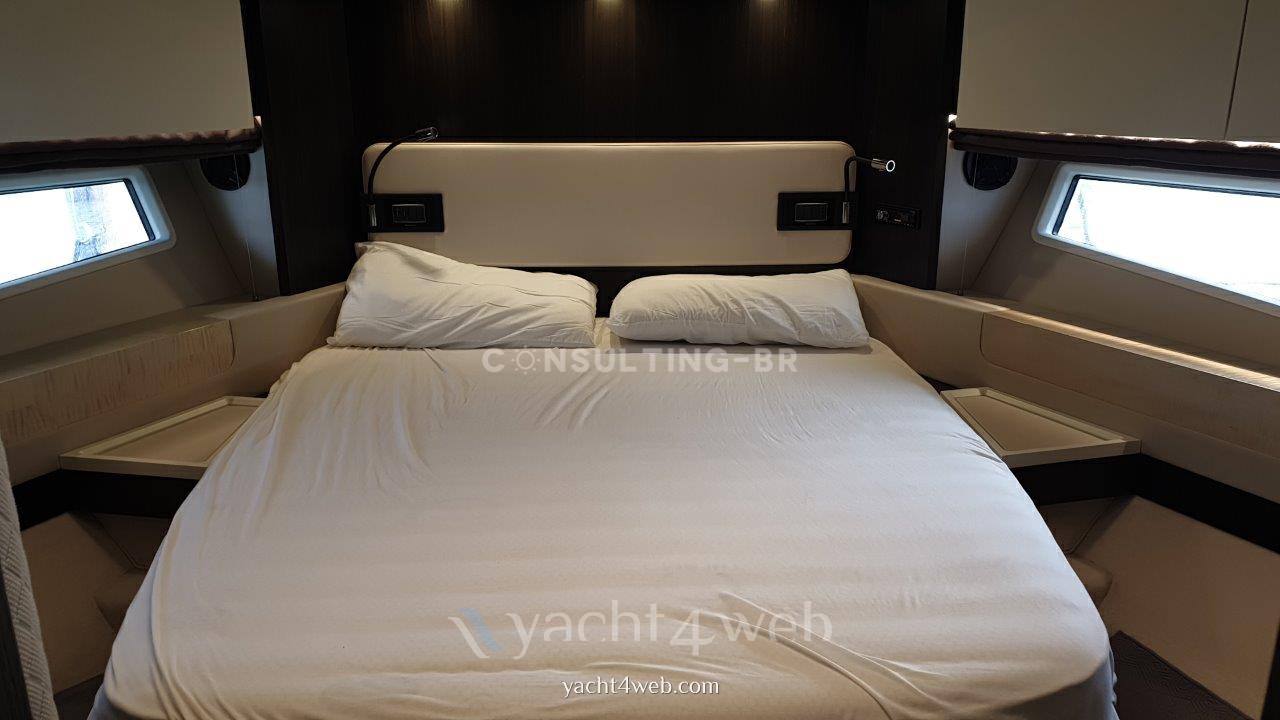 Azimut 66 fly 驾驶桥楼 使用