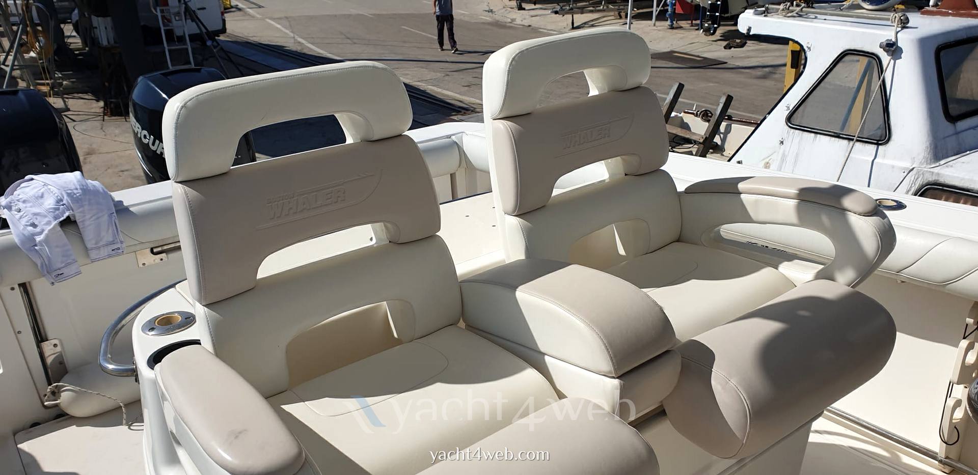 Boston whaler Outrage 320 usado
