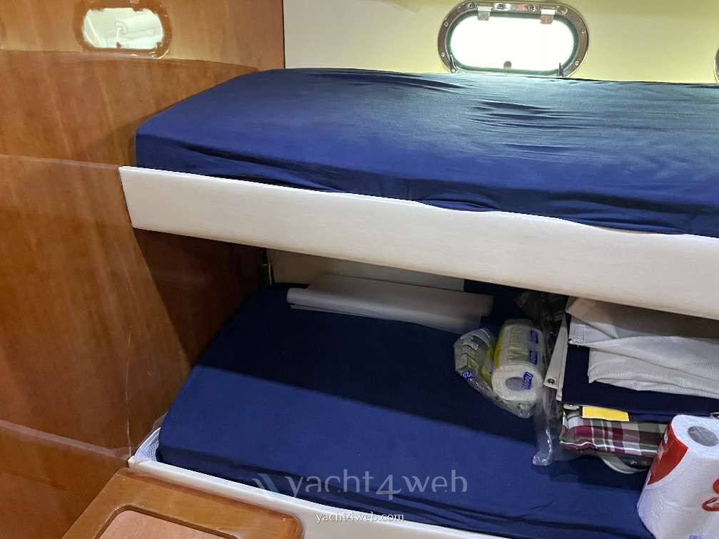 Azimut 43 fly 驾驶桥楼 使用