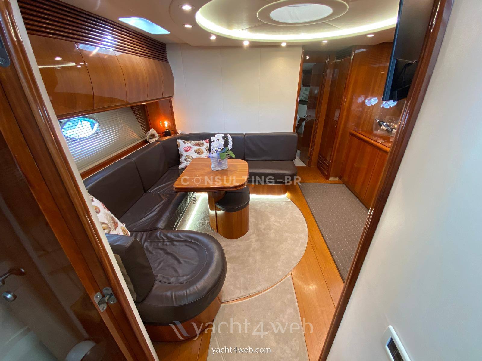 Pershing 54 驾驶桥楼