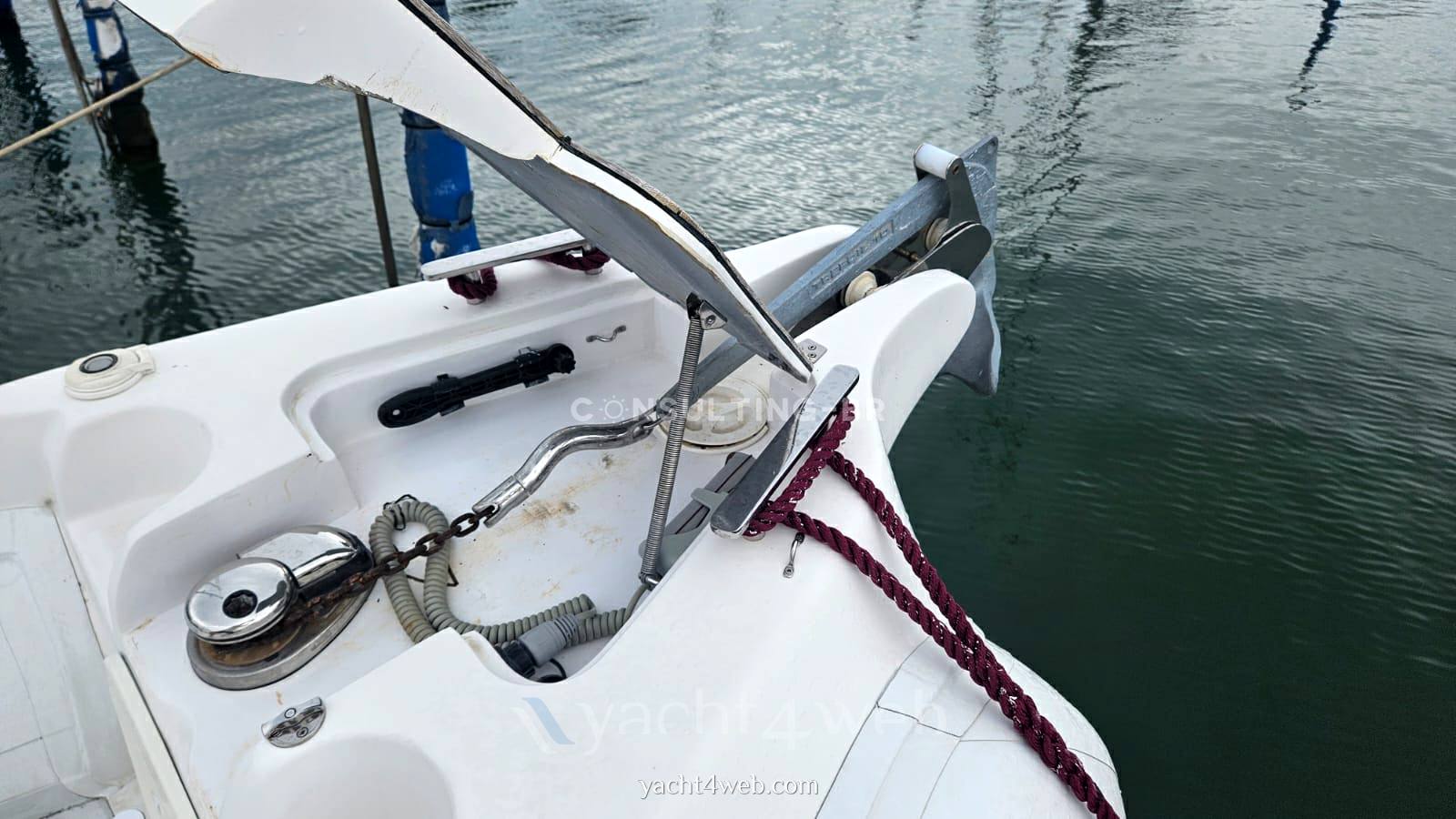 Oromarine S11 barca a motore