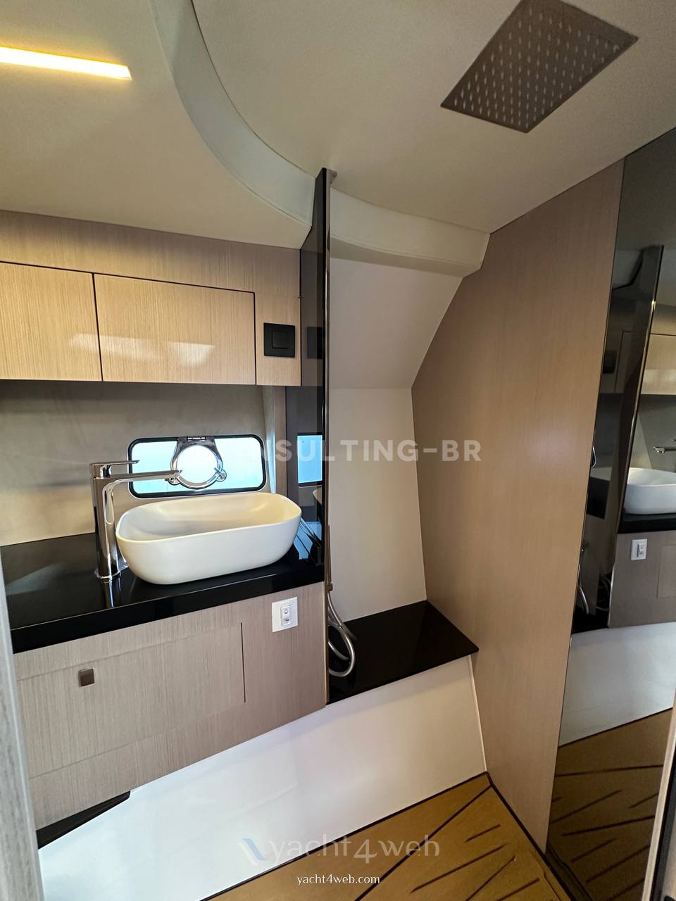 Focus 3x Bateau à moteur nouveau en vente