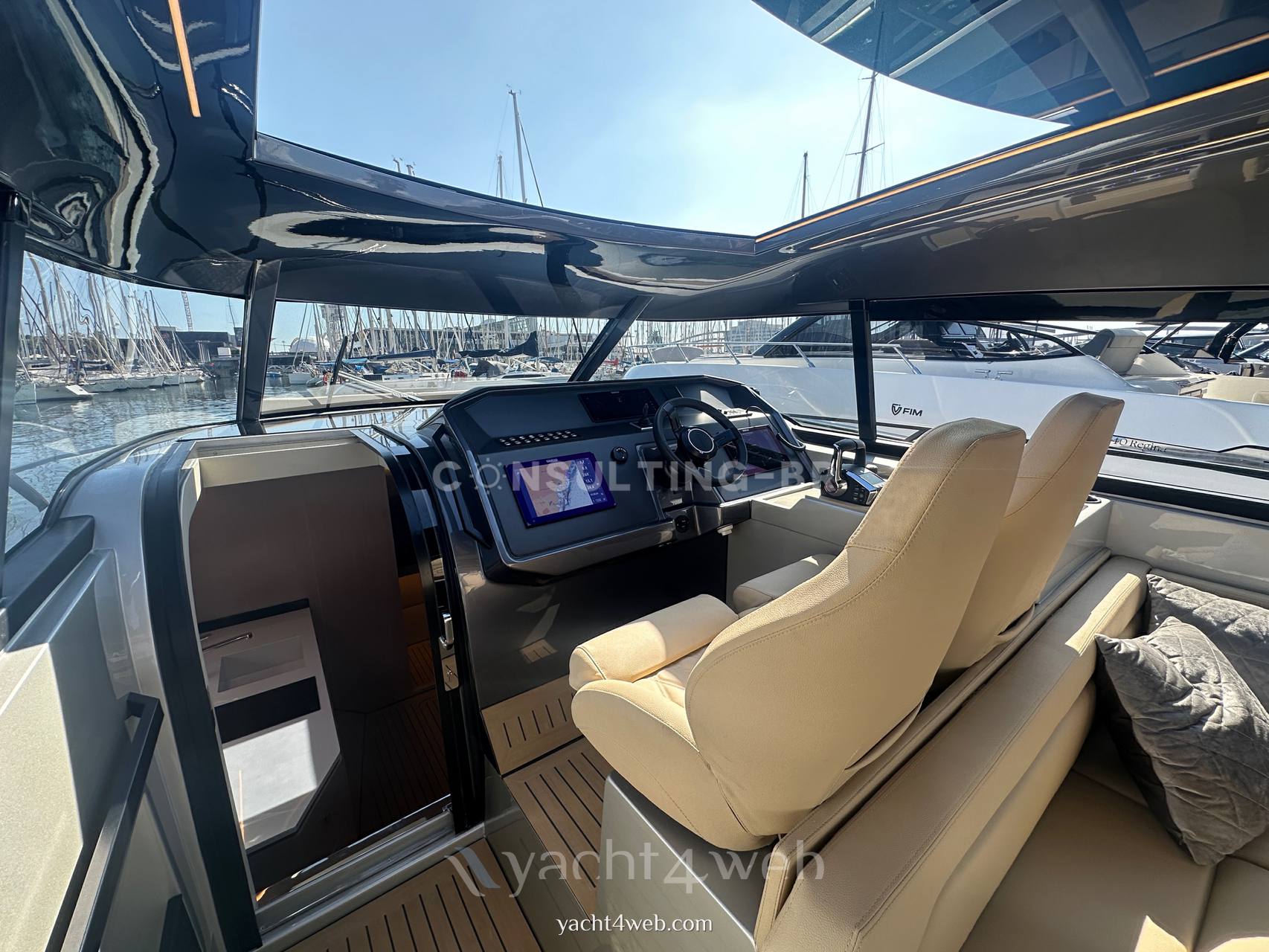 Focus 3x bateau à moteur