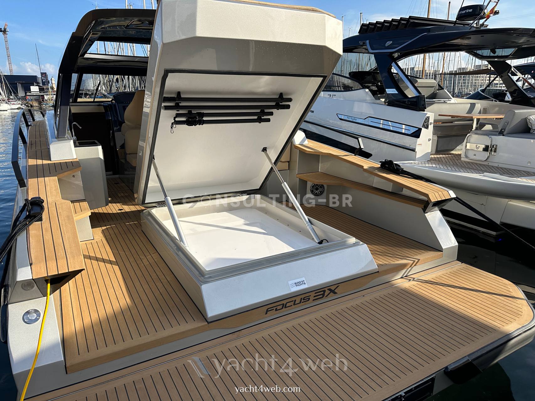 Focus 3x Flybridge