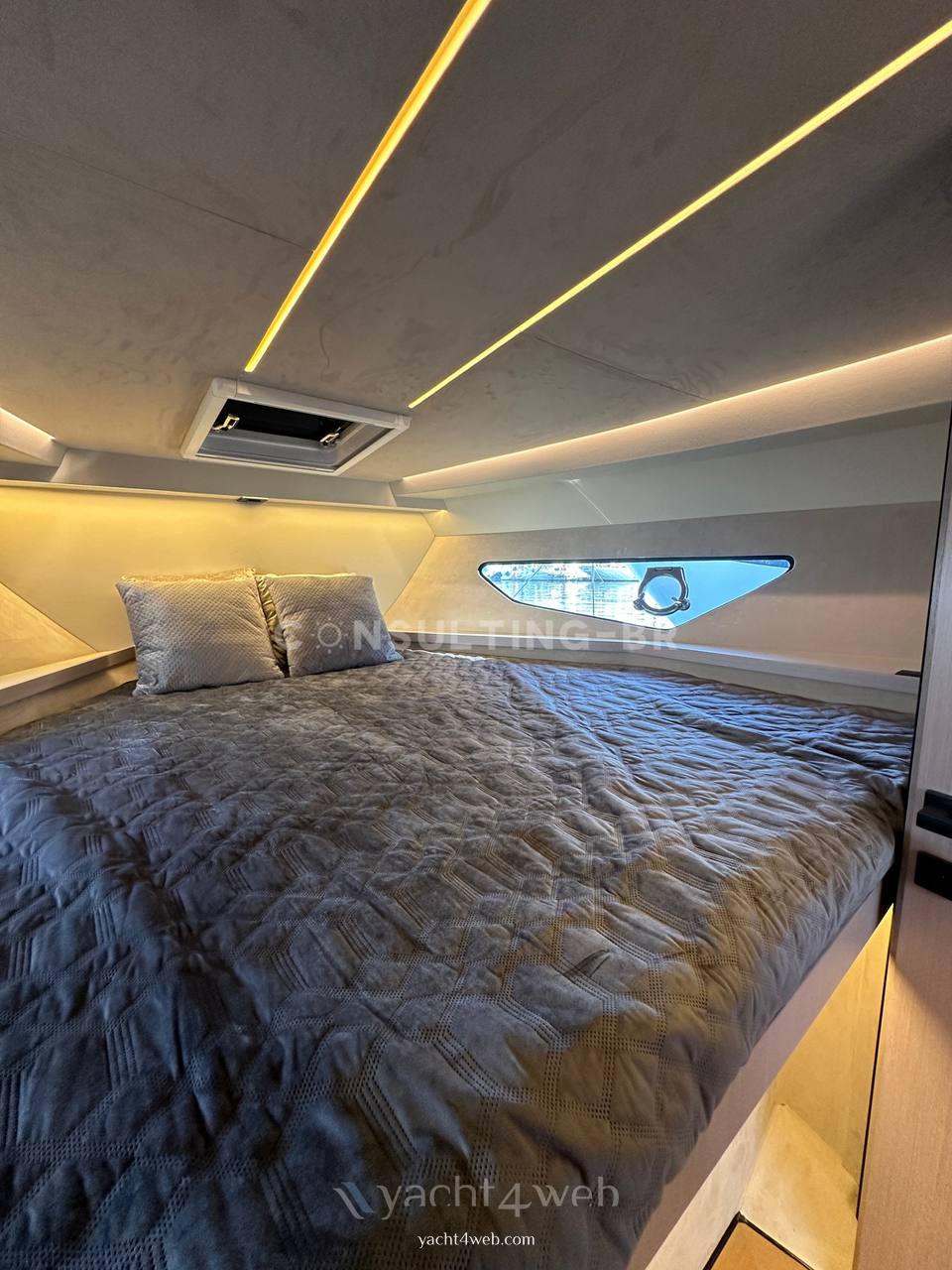 Focus 3x Flybridge occasion