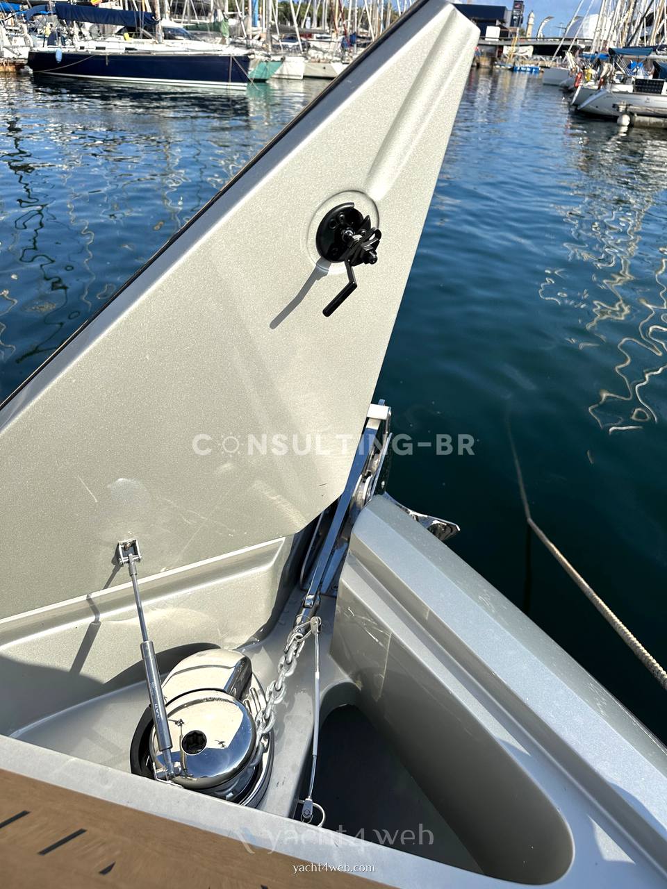 Focus 3x Bateau à moteur nouveau en vente