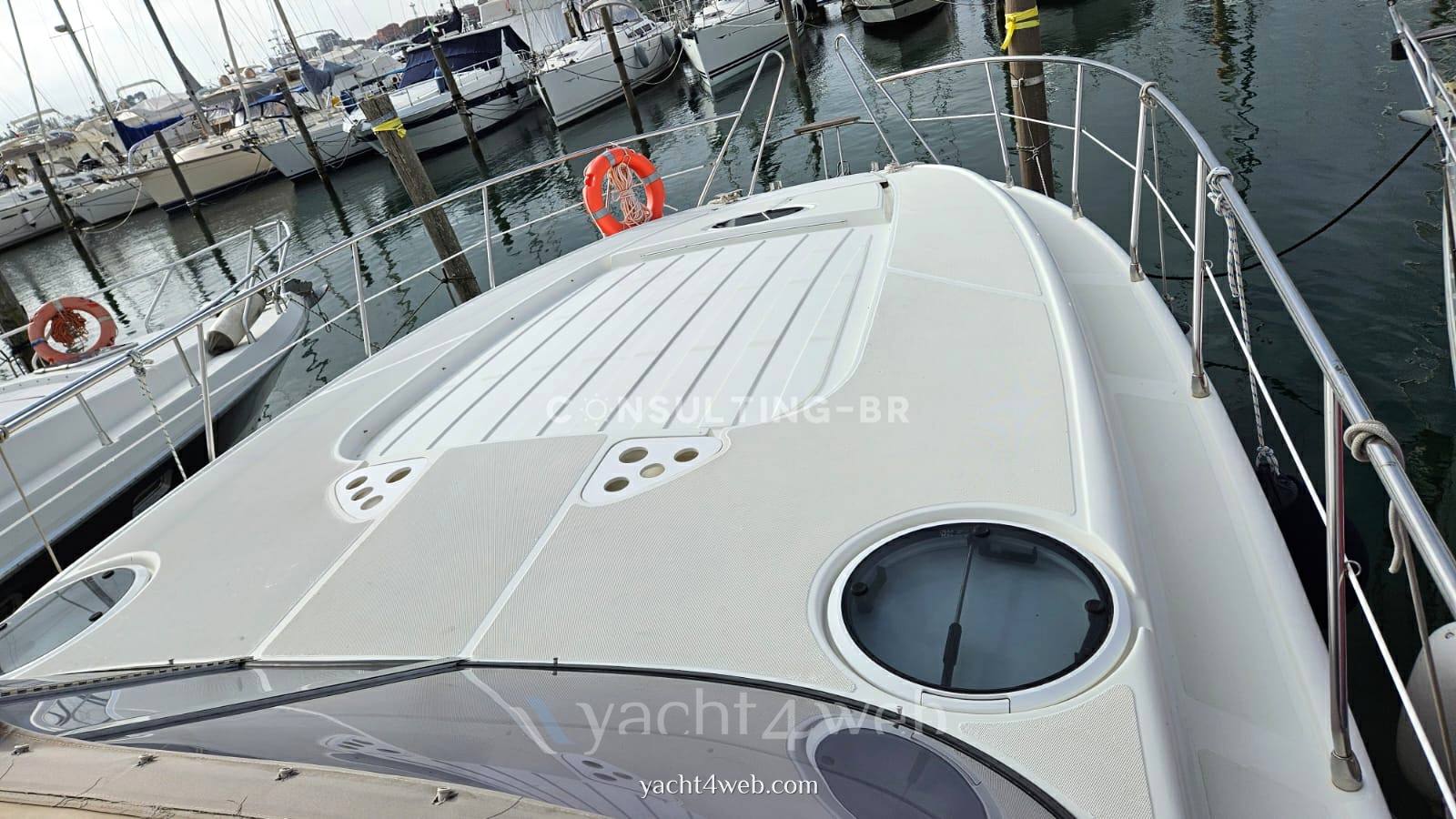 Innovazione & progetti Mira 43 Flybridge