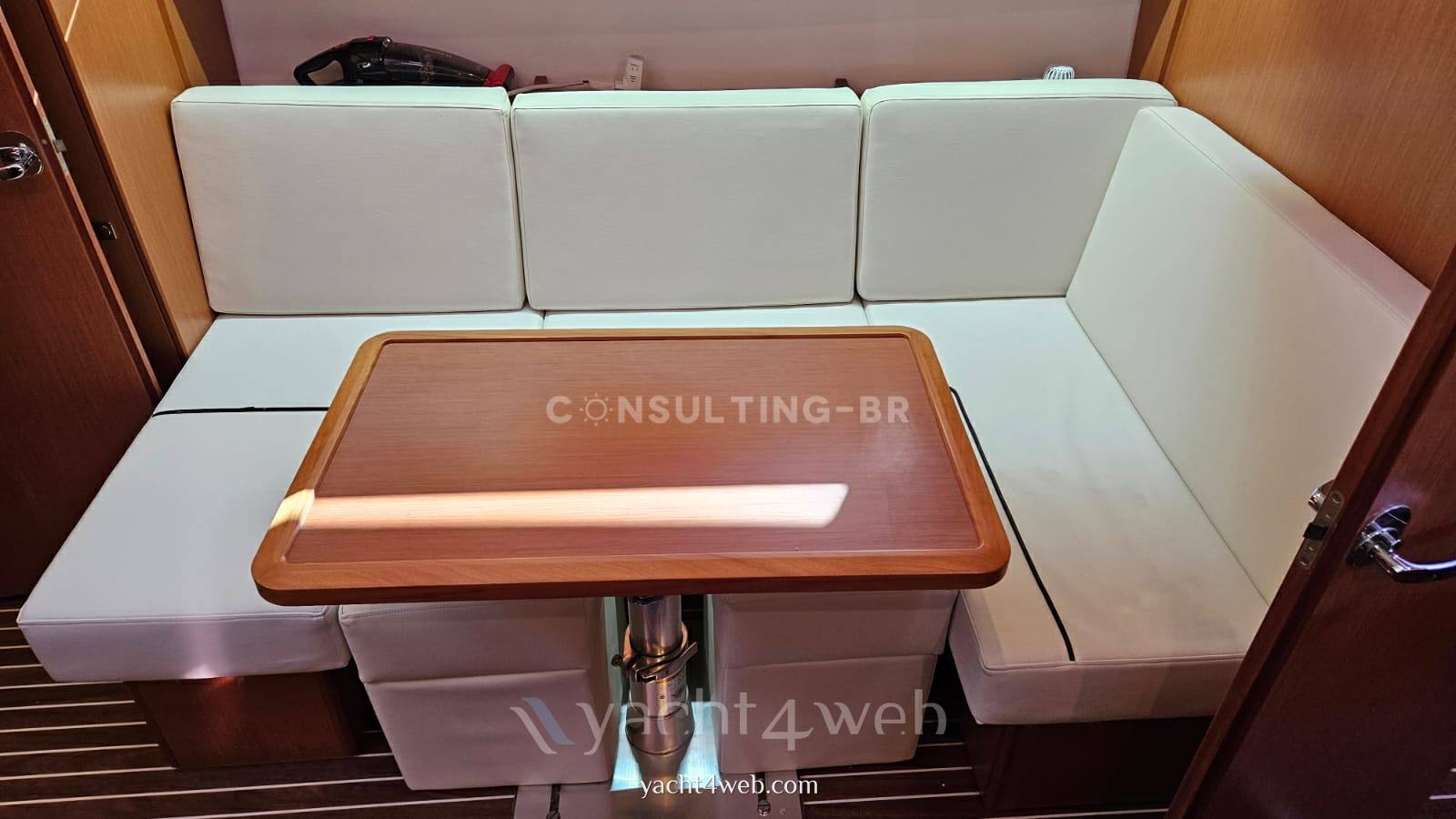 Bavaria 39 HT Sport barco a motor