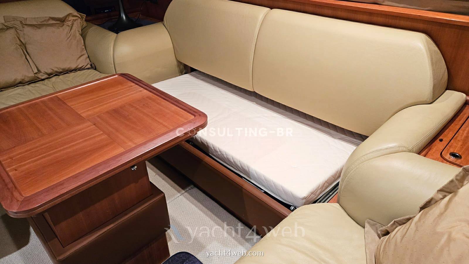 Azimut 50 Fly Barco a motor usado para venda