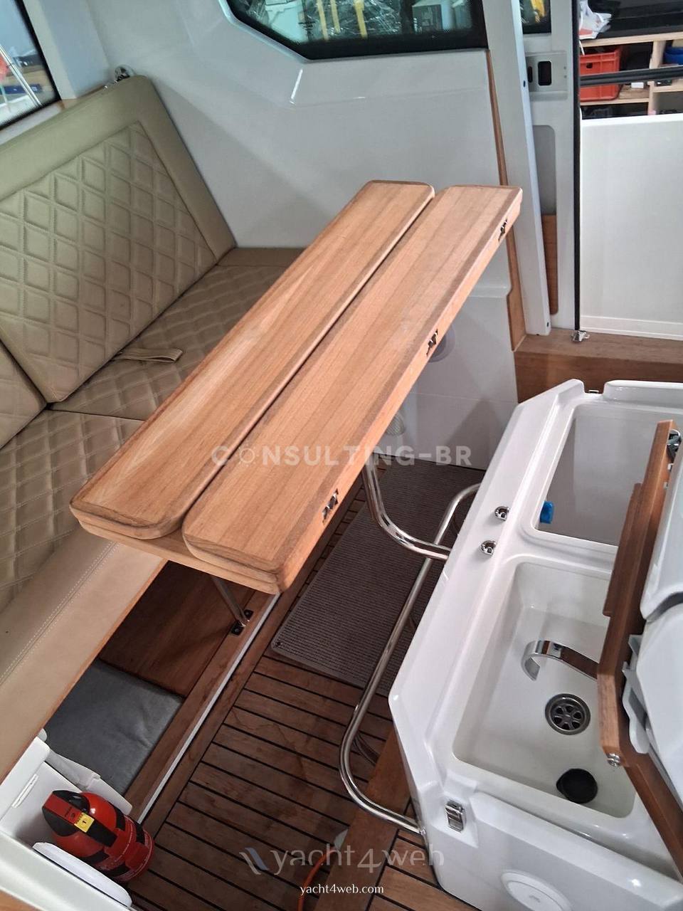 Axopar 28 Flybridge usado