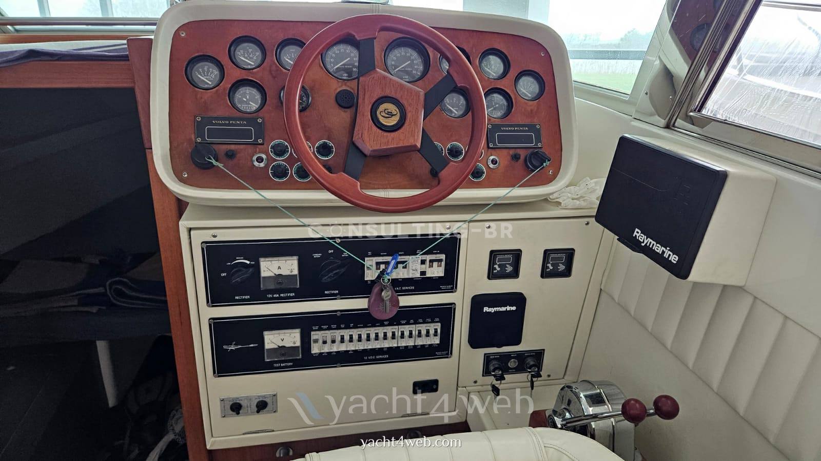 Colombo Super Indios 31 HT Barco a motor usado para venda