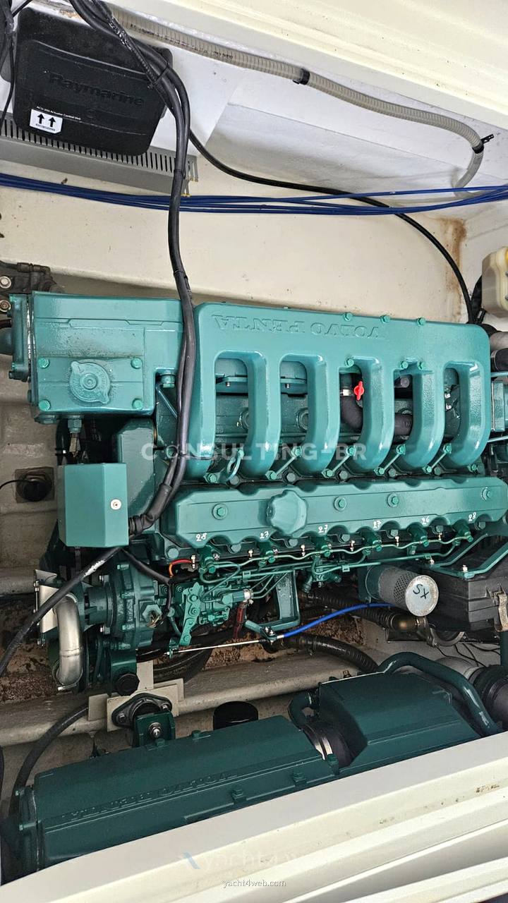 Colombo Super Indios 31 HT Barco a motor usado para venda