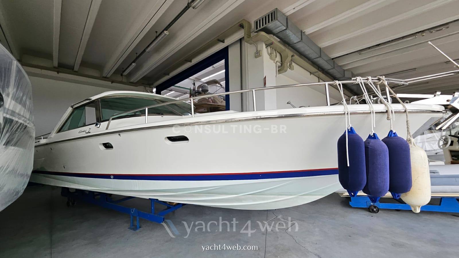 Colombo Super Indios 31 HT Barco a motor usado para venda