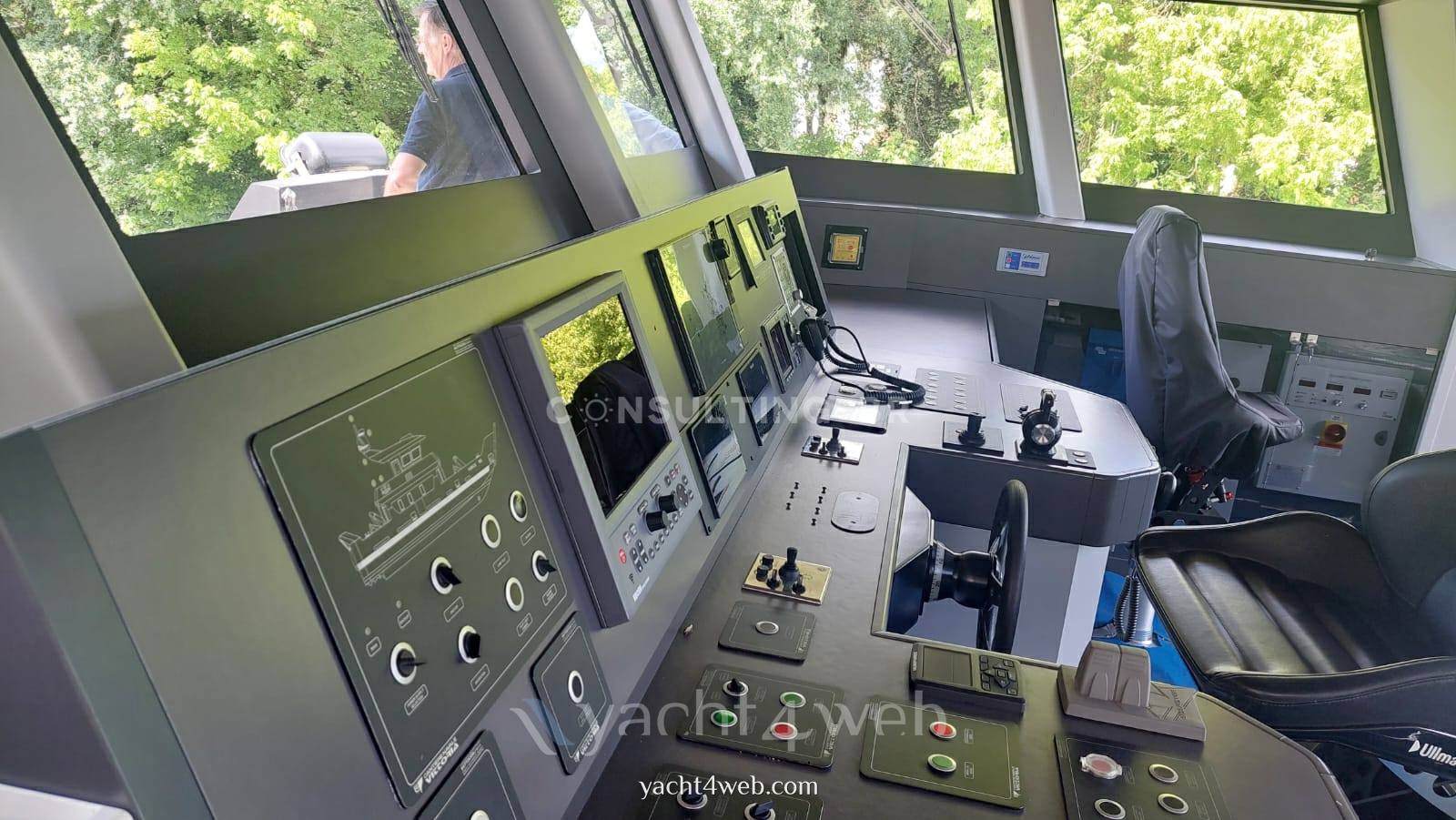 Cantiere navale vittoria Ladungsboot Flybridge