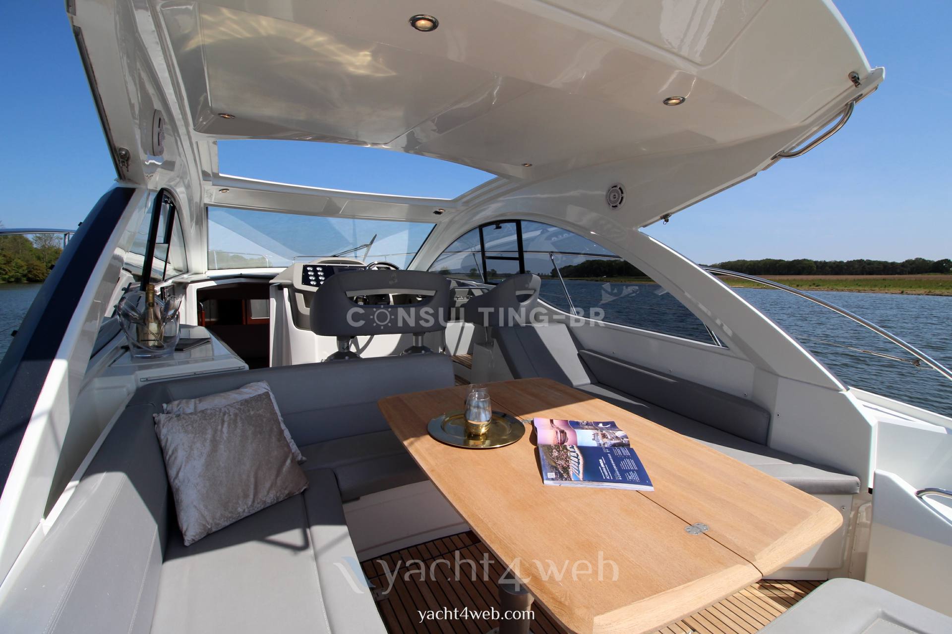 Beneteau Gran tourismo gt 38 barco a motor