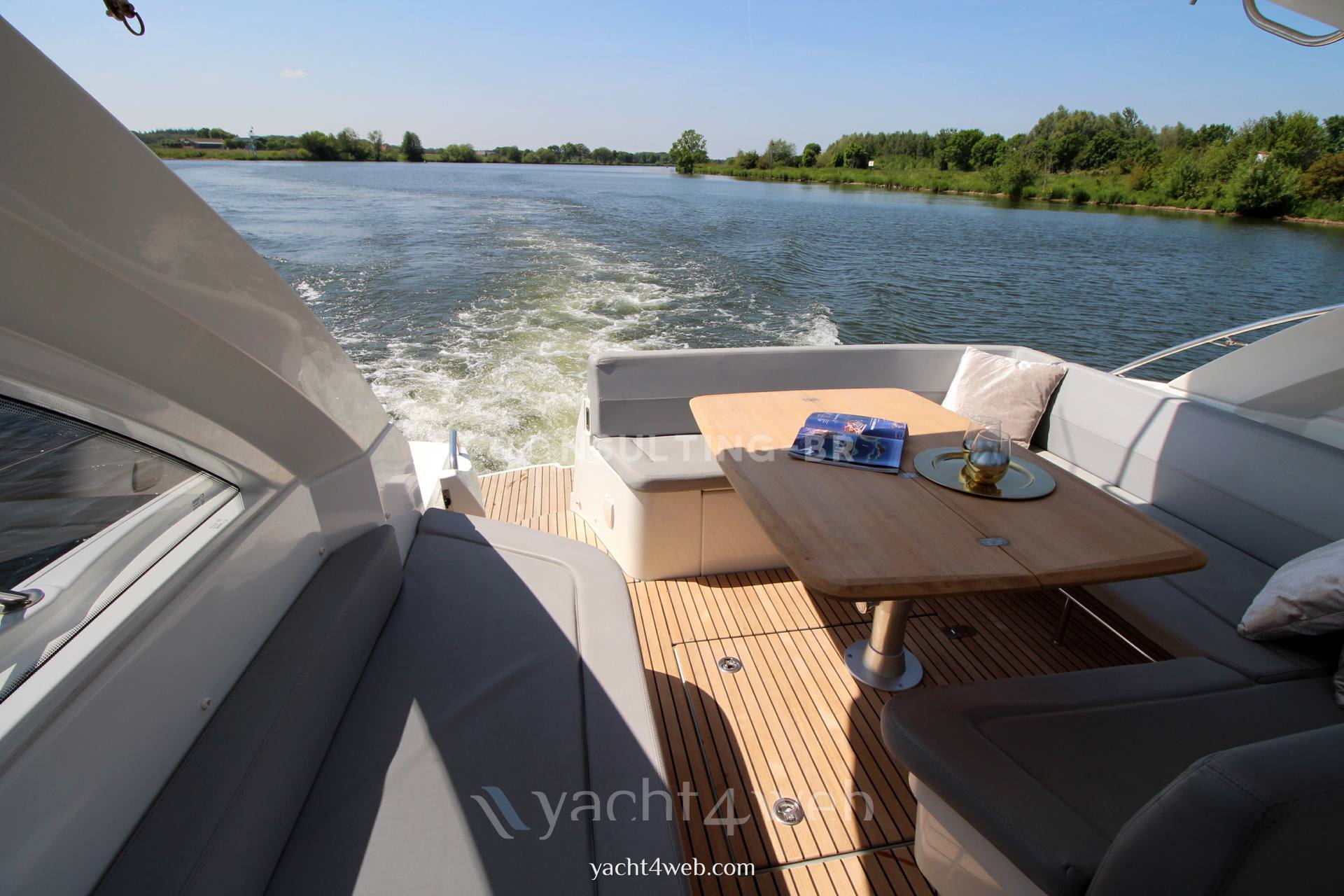 Beneteau Gran tourismo gt 38 Barco a motor usado para venda