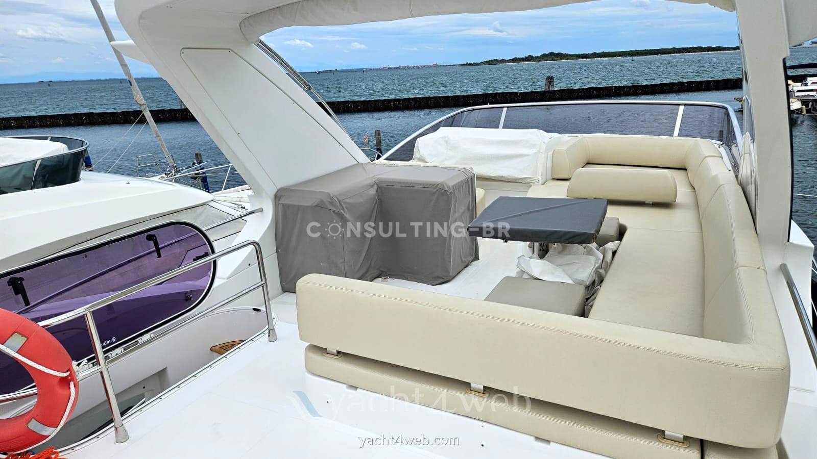 Azimut 60 fly 照片