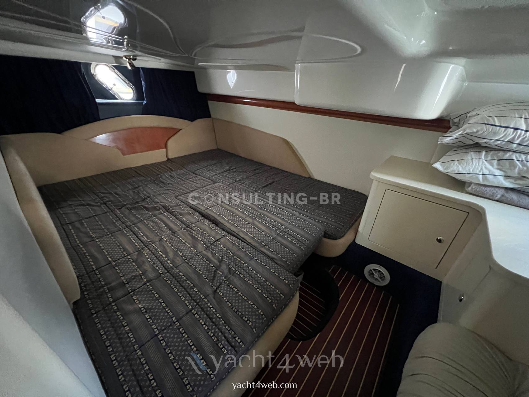 Cranchi Endurance 41 motor boat