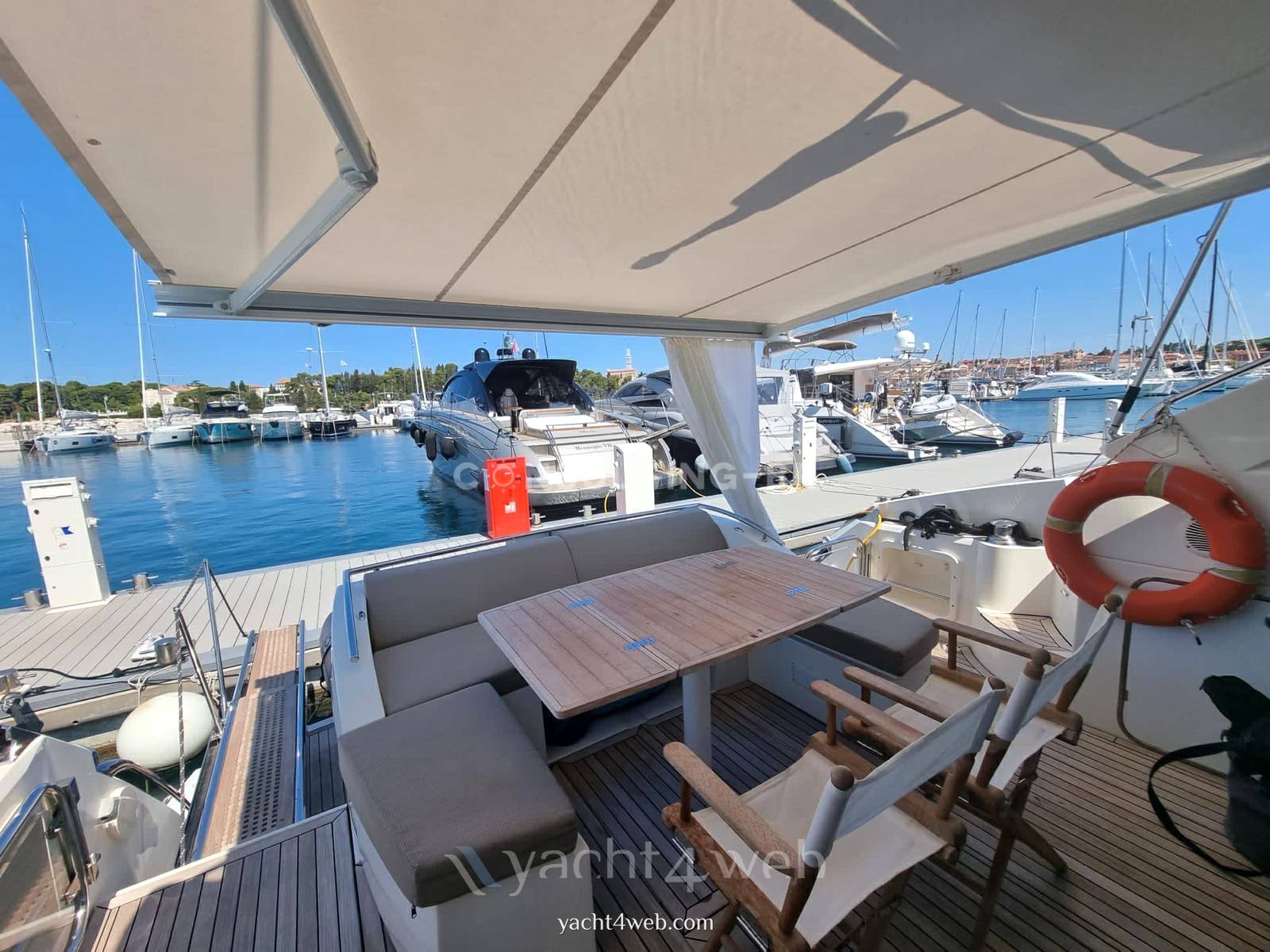 Absolute 52 Motor boat used for sale