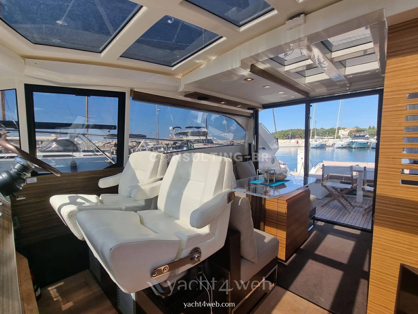 Absolute 52 Flybridge