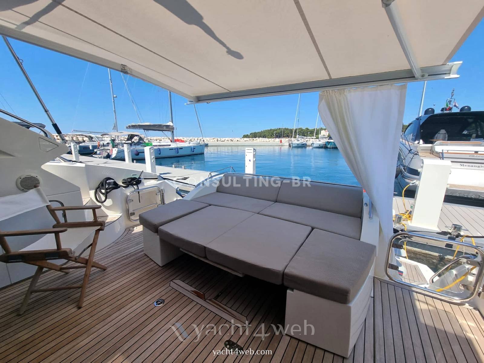 Absolute 52 Flybridge