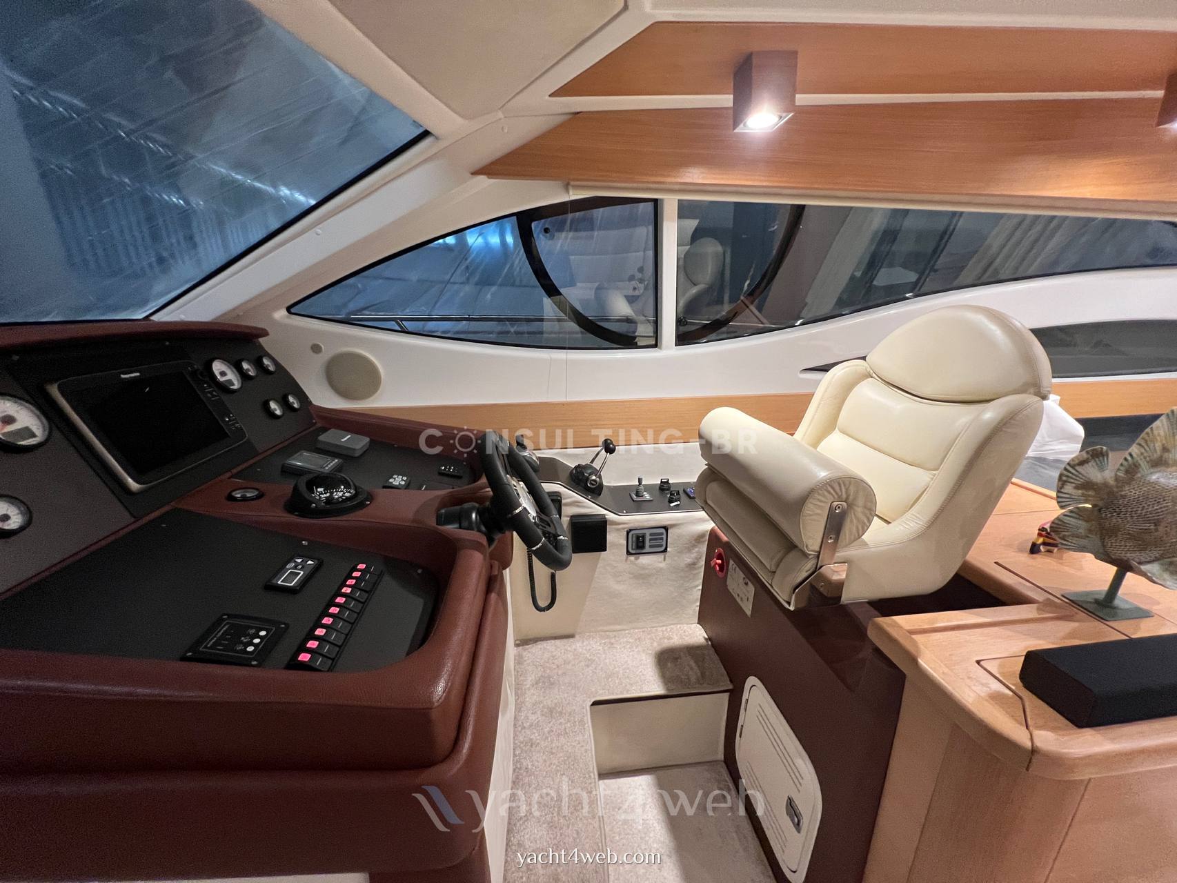 Innovazione & progetti Alena 48 bateau à moteur
