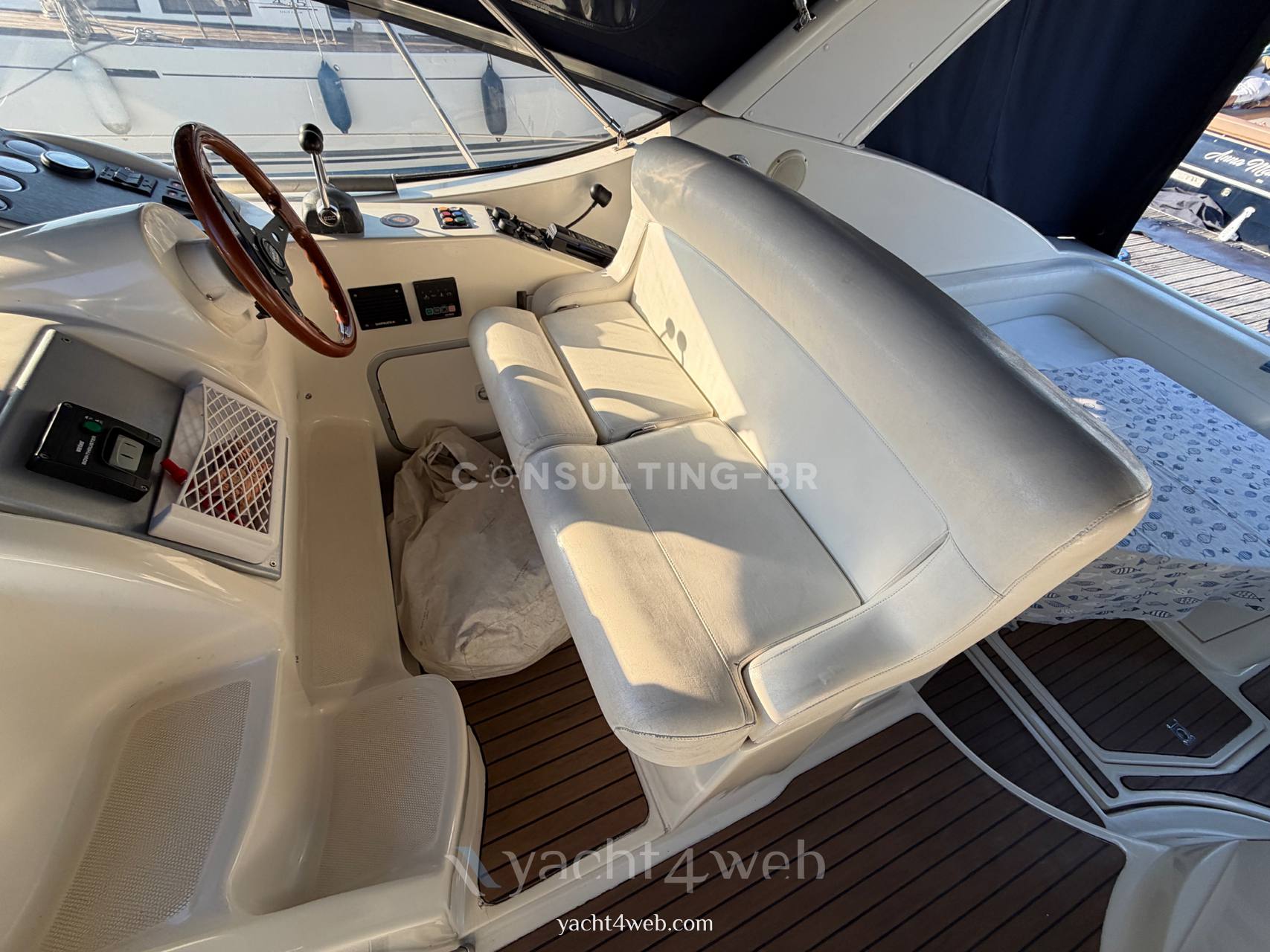 Innovazione & progetti Mira 40 Flybridge