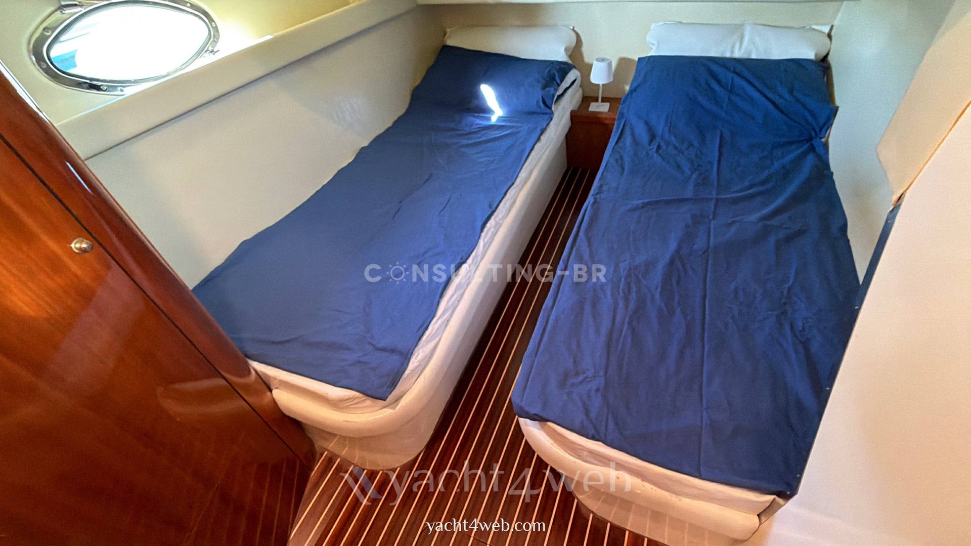 Innovazione & progetti Mira 40 Flybridge