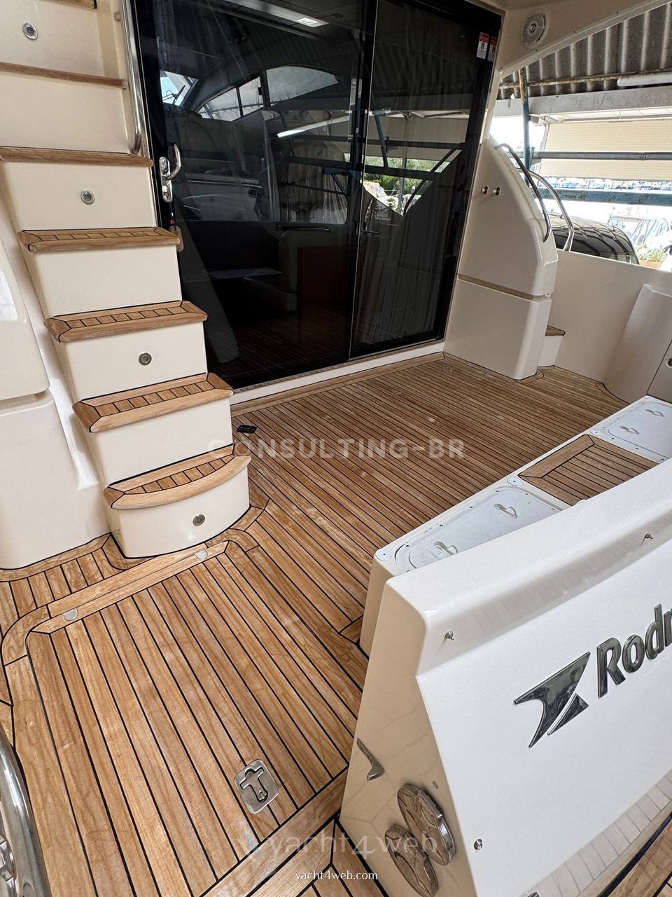 Rodman Muse 44 usado